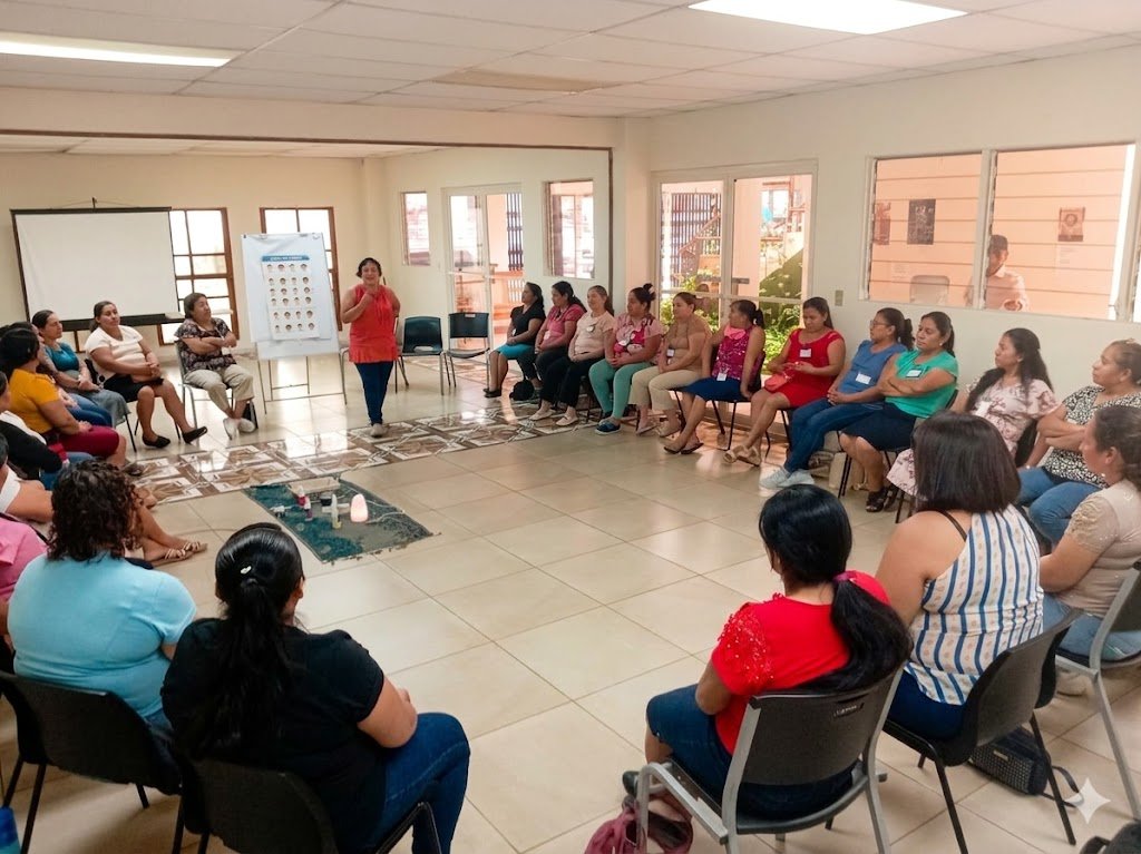 Más de 80 personas reunidas en el inicio del Programa de Becas Muchas Más STEM