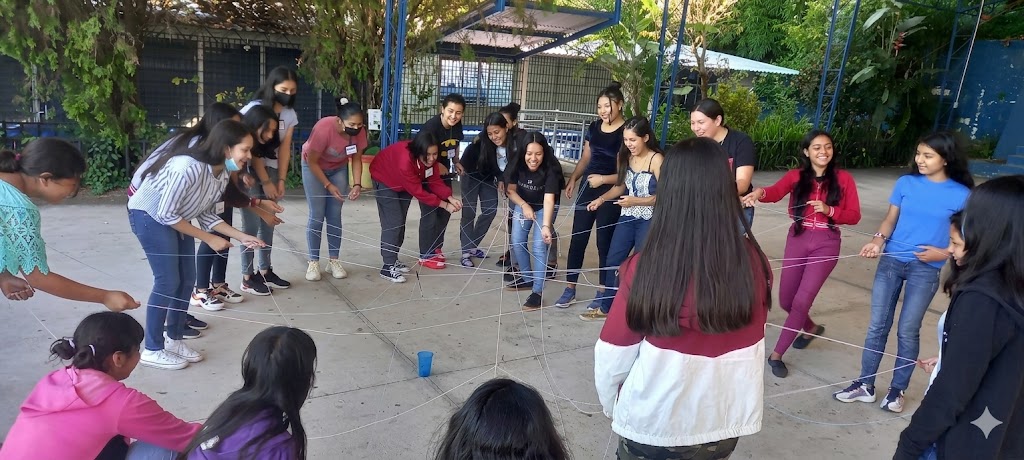 Encuentro Muchas Más