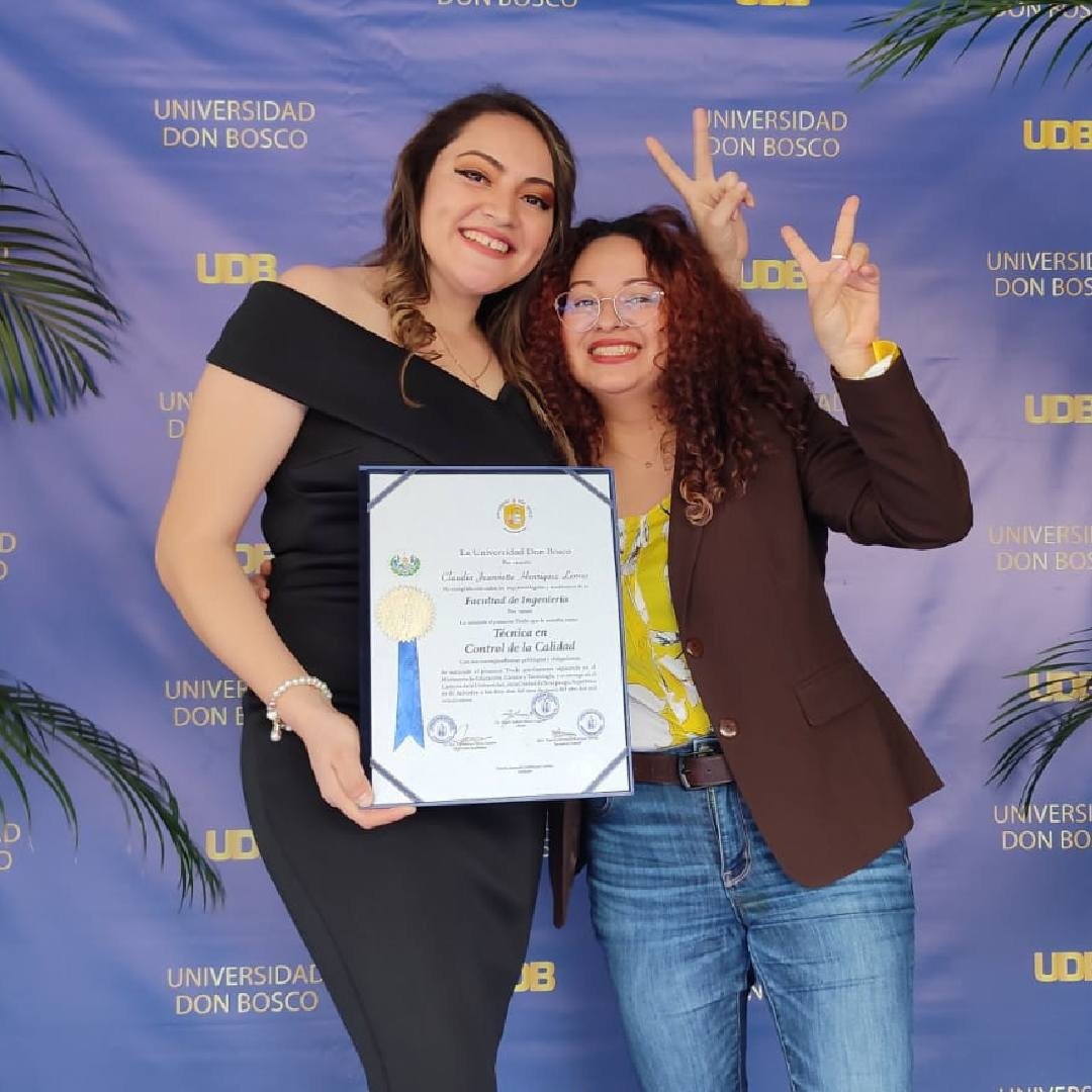 Becarias graduadas — Universidad Don Bosco